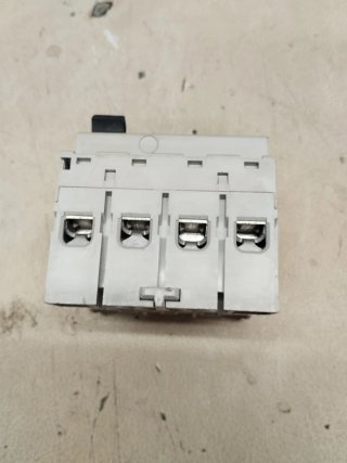 Diferencial Schneider 4 polos 25A 30mA