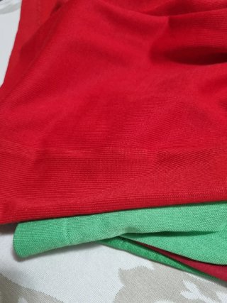 Lote Ropa Verde y Roja