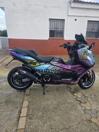 Yamaha TMAX 560 2024