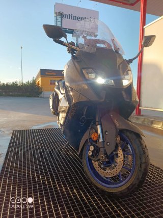 Yamaha TMAX 560 2024