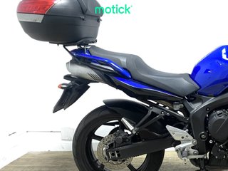 YAMAHA FZ6-S (TOP CASE)