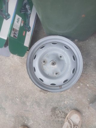 Llanta R16