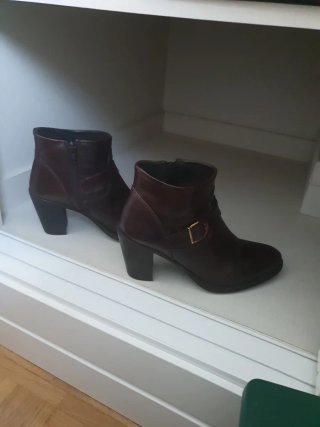 Botines de piel marrón Talla 37