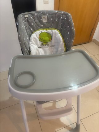 Trona Jané gris con estampado de ranas