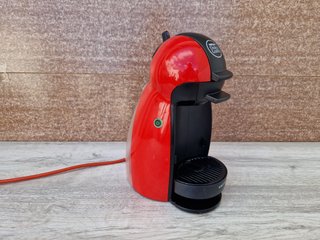 Cafetera Dolce Gusto Roja