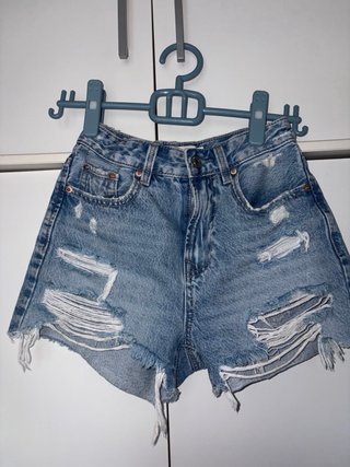 Shorts vaqueros Bershka