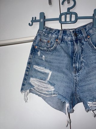 Shorts vaqueros Bershka