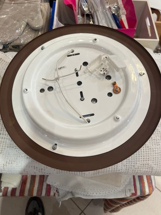 Plafón de metal y cristal