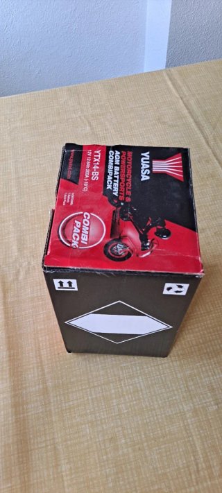Batería Yuasa YTX14-BS Moto AGM