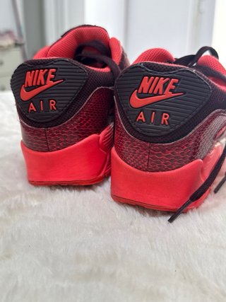 Zapatillas Nike Air Max Rojas y Negras