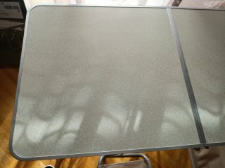 Mesa plegable con 4 sillas