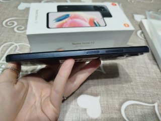 Xiaomi Redmi Note 12 con cover e pellicola