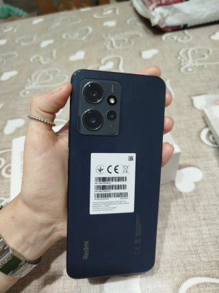 Xiaomi Redmi Note 12 con cover e pellicola