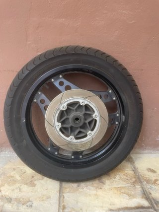 Rueda Honda CBX con piñón