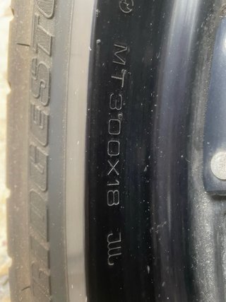 Rueda Honda CBX con piñón