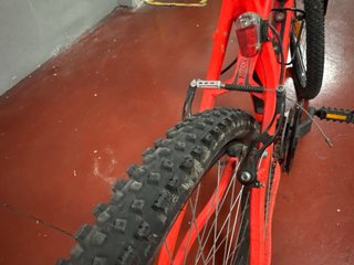 Bicicleta B-Twin Rockrider 340 color naranja