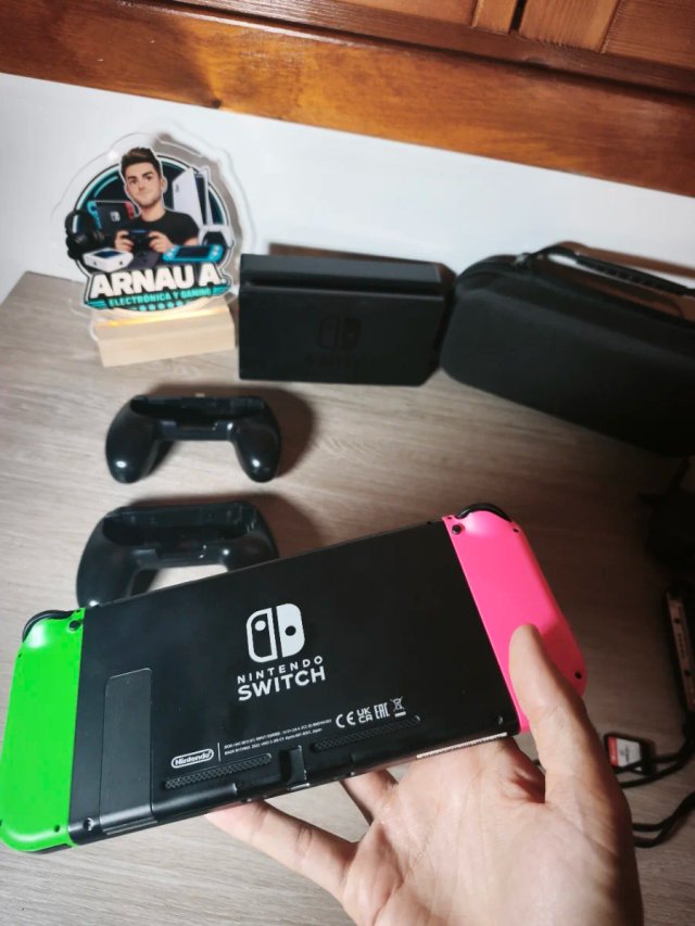 Nintendo Switch V2 2022 + Fifa