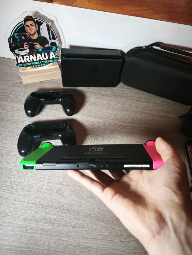 Nintendo Switch V2 2022 + Fifa