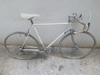 Bicicleta de carretera Rieju Blanca