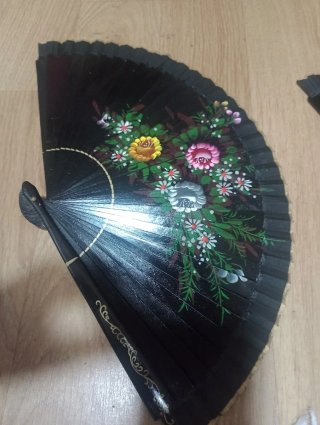 Abanico pintado a mano flores