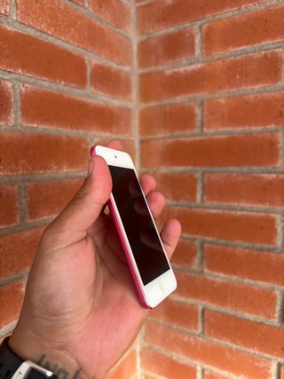 iPod Touch 7 Pink/White