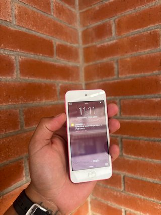 iPod Touch 7 Pink/White