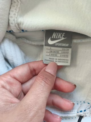 Sudadera Nike Rayas Azules y Blancas