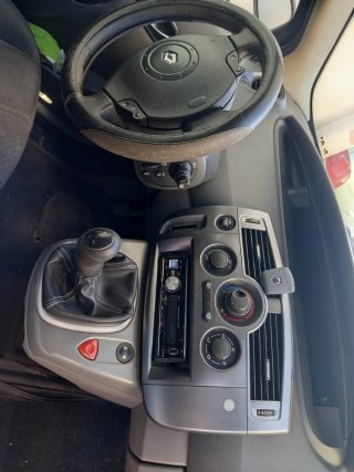 Renault Scenic Gris