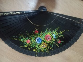 Abanico pintado a mano flores
