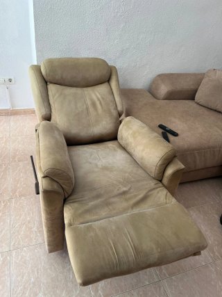 Sillón reclinable beige tela