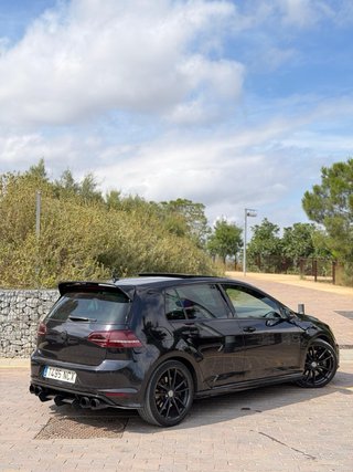 VW GOLF R300 DSG6 FULL EXTRAS