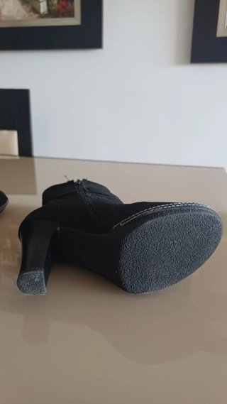 Botines negros tacón alto