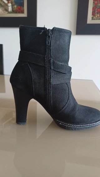 Botines negros tacón alto