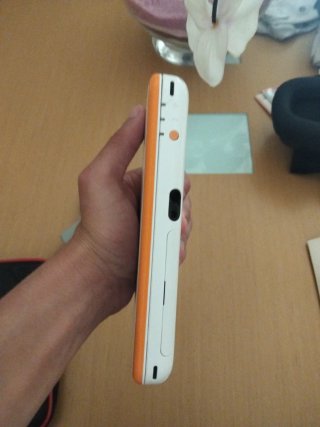 Nintendo New 2DS XL Bianca e Arancione