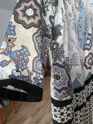 Vestido estampado beige y azul