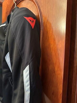 Chaqueta Dainese Moto de Chica Negra