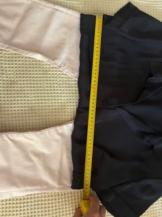Conjunto Camisa satén negra y pantalón rosa