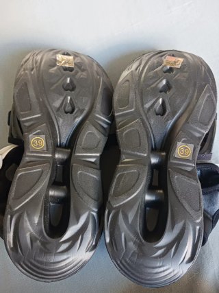 Sandalias H&D Negras y Blancas