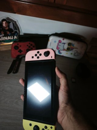 Nintendo Switch V2 2021 + Fifa 18 y Mando