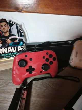 Nintendo Switch V2 2021 + Fifa 18 y Mando