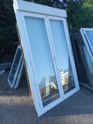 2 Puertas Aluminio con Persianas