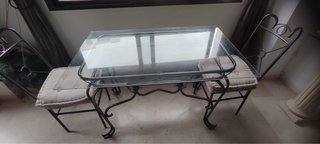 Mesa cristal y hierro forjado