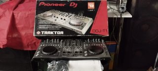 Controladora DJ Pioneer DDJ T1 Traktor
