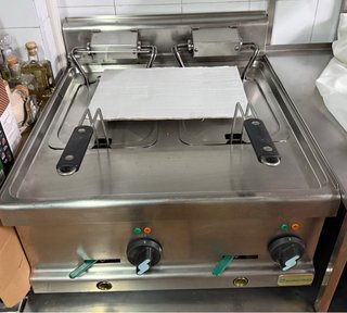 Freidora industrial doble sobremesa