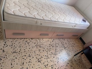 Cama con cajones y colchón