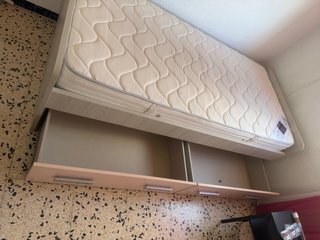 Cama con cajones y colchón