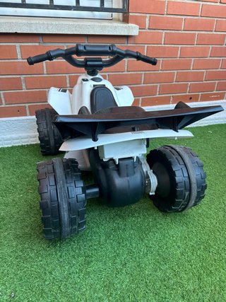 Quad Eléctrico Infantil Mercedes Benz