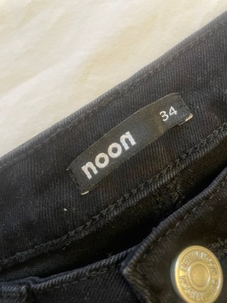 Pantalón Noon tachuelas talla 34