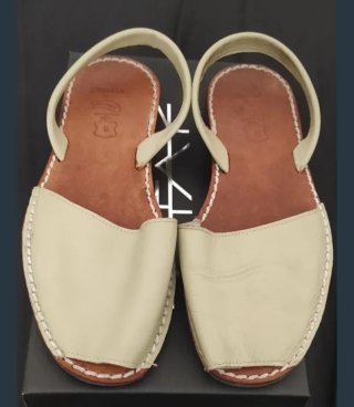 Menorquinas Beige piel