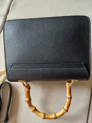 Borsa elegante nera con manico in bambù